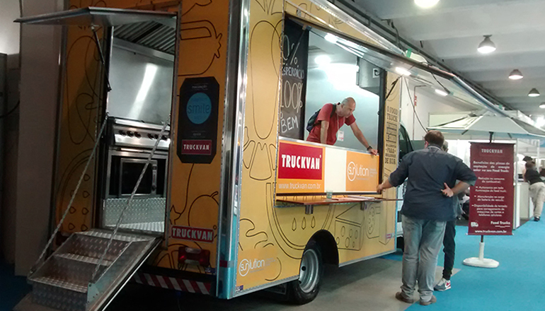 Food truck com energia solar é uma das atrações de feira em Jundiaí