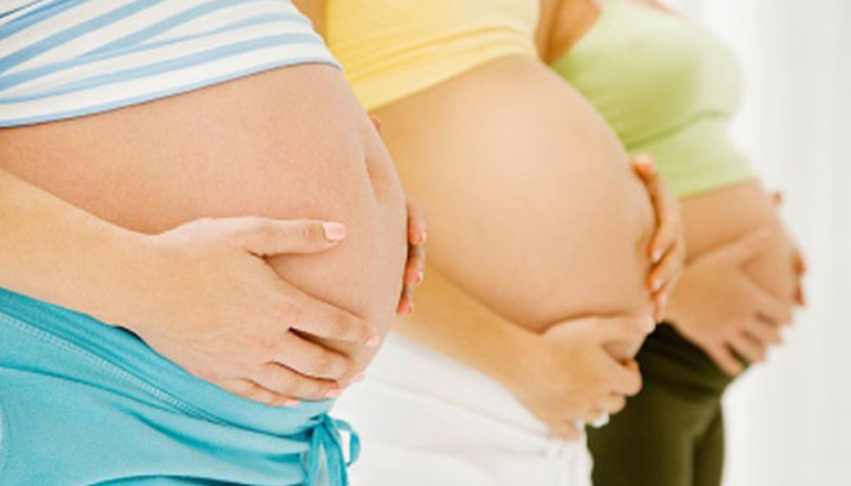 Atestado médico e funcionária grávida: como proceder?