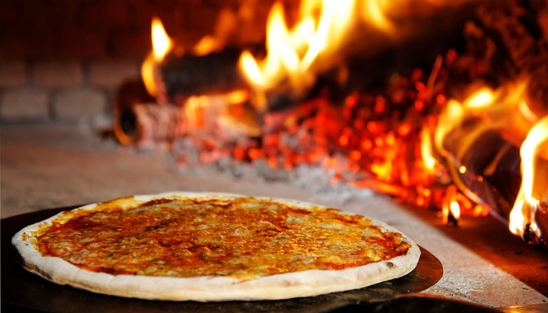 Pizzarias trocam fornos tradicionais para ganhar competitividade