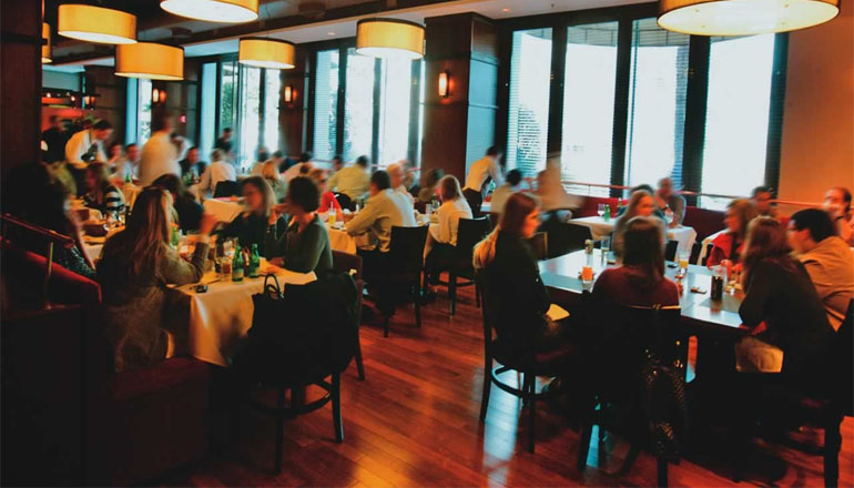 Serviços diferenciados são aposta de restaurantes para manter o lucro em alta
