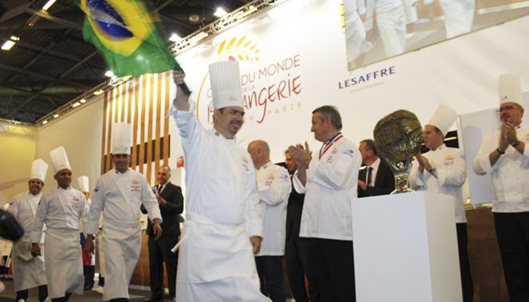 Chefs brasileiros disputam a Copa Mundial de Panificação na França