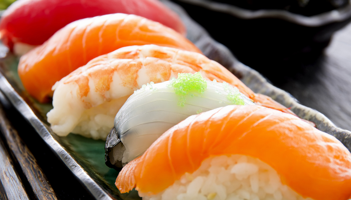 Restaurantes orientais criam combinações especiais para celebrar o Dia do Sushi